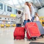 Persone in aeroporto