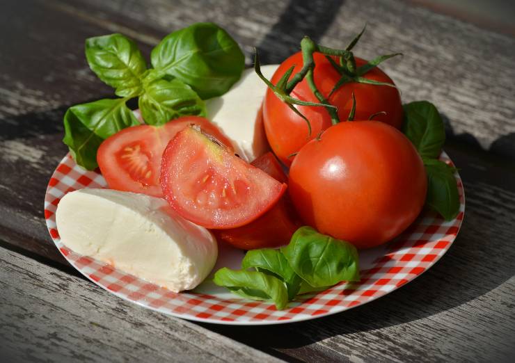 mozzarella e pomodori