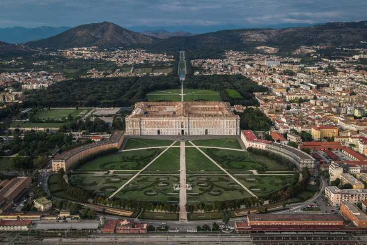 Caserta veduta panoramica dall'alto