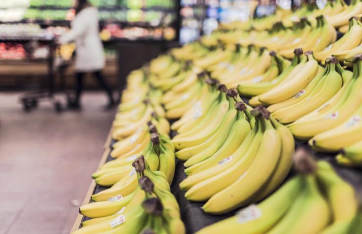 banco di banane al supermercato